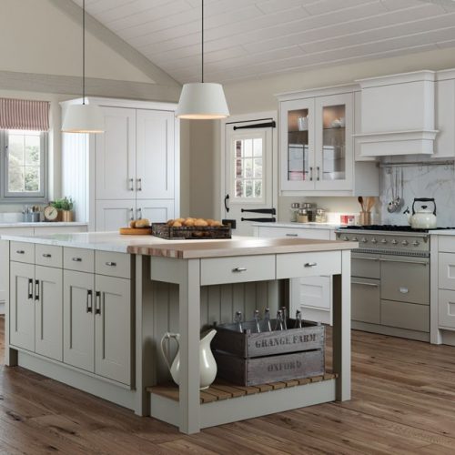 Solo Traditional 8 – Classic Florence Painted Stone Light Grey Kitchen