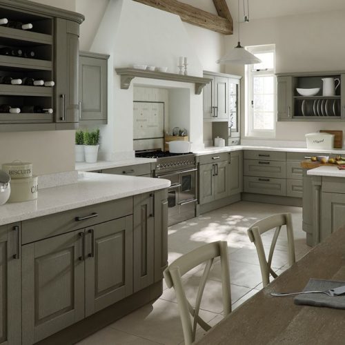 Solo Traditional 9 – Classic Country Windsor Painted Olive Kitchen